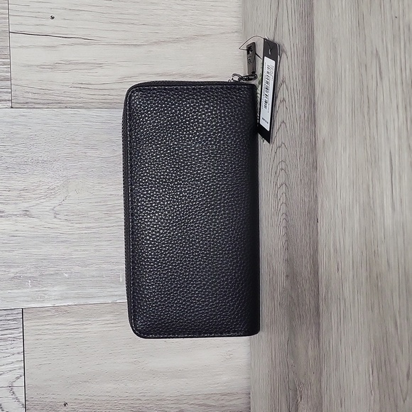 Badgley Mischka Black Vegan‎ Leather Wallet Clutch Full Zip Pebbled Sleek NEW - Picture 2 of 13